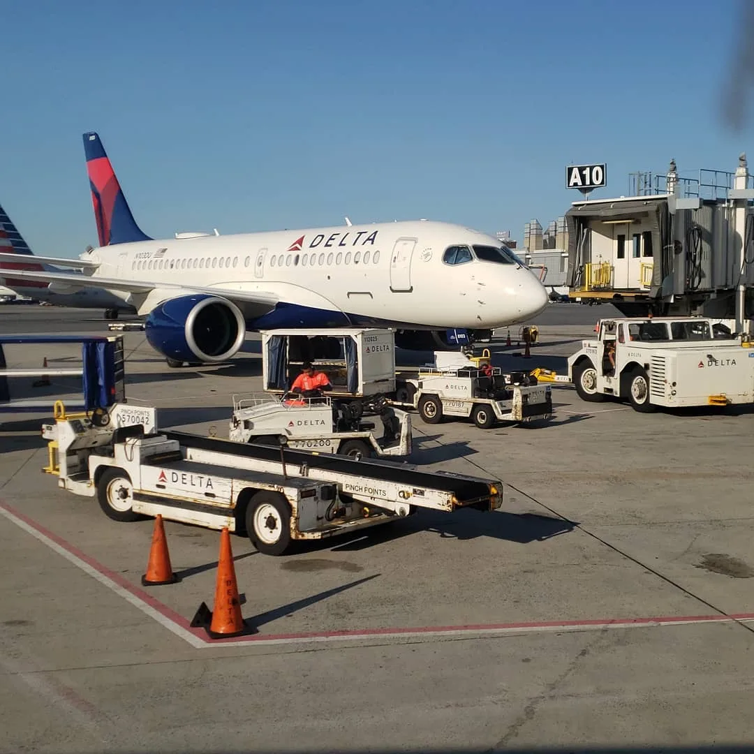Delta logo overload