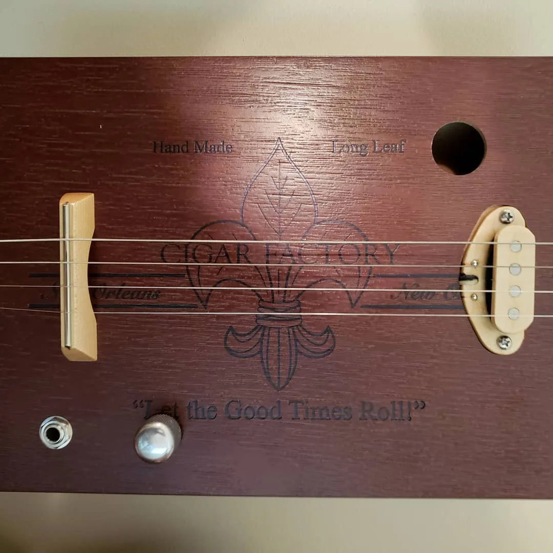 New four string cigar box guitar from Snowden Guitars – a thing of beauty!